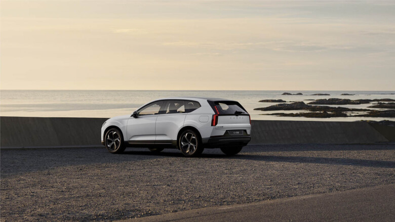 Volvo EX60 P6 275kW 83kWh Plus 5dr Auto Electric Estate